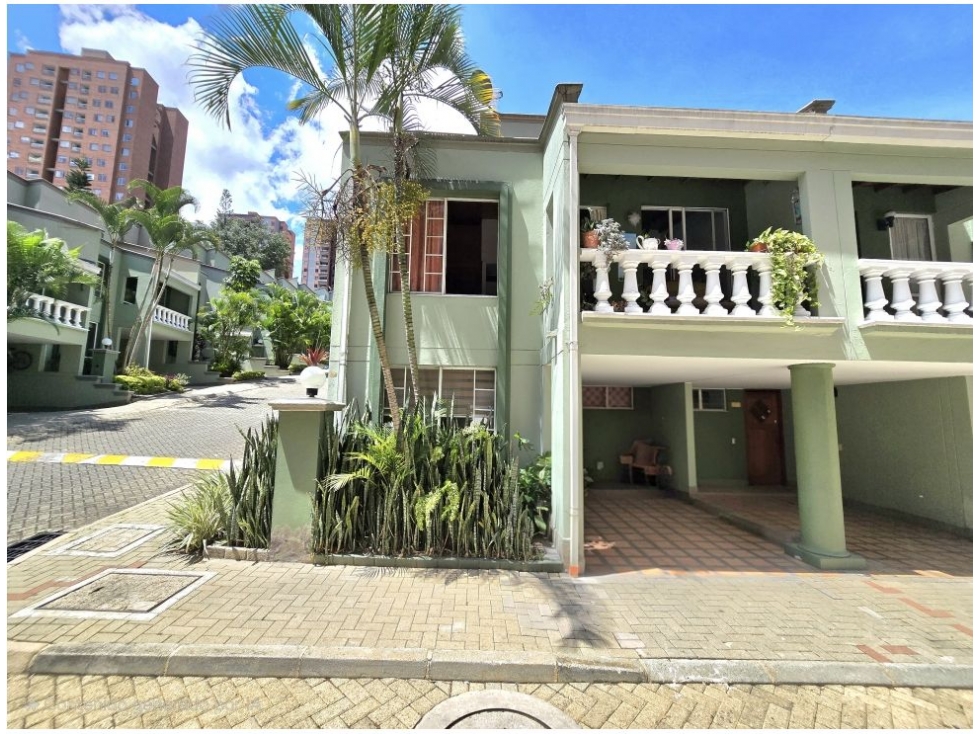 Casa en Venta, Loma de los Bernal en Medellín