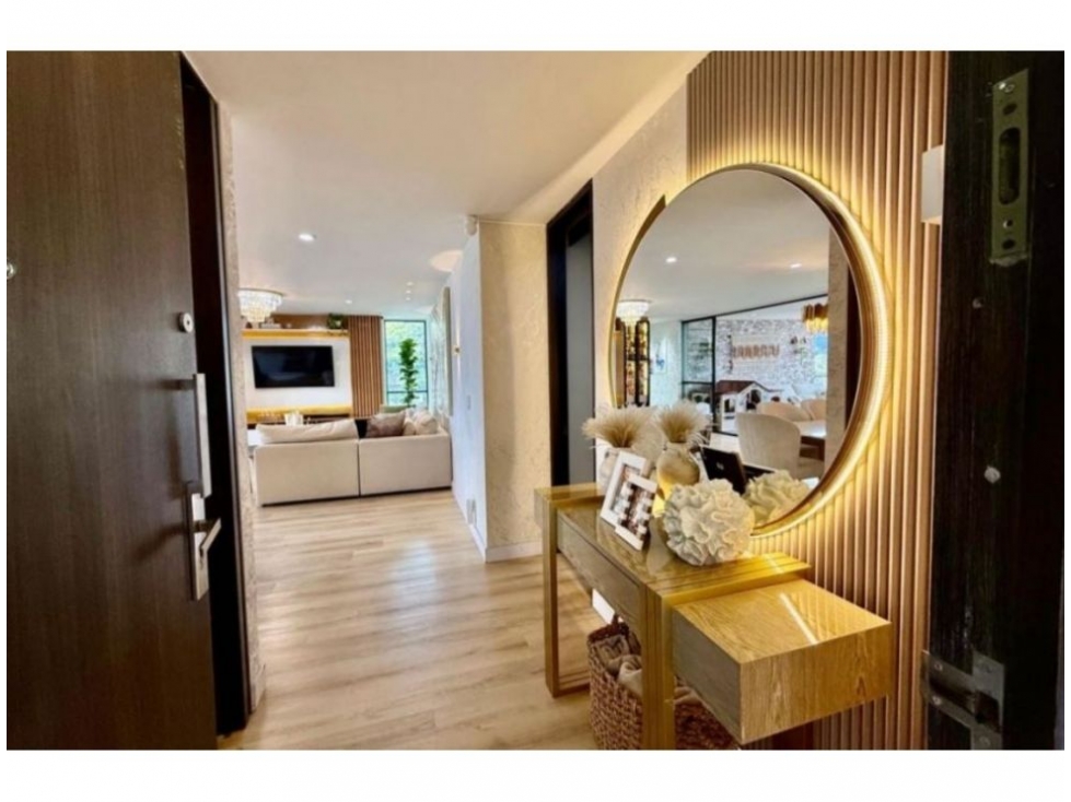 Apartamento de lujo en Venta, Las Lomitas en Sabaneta