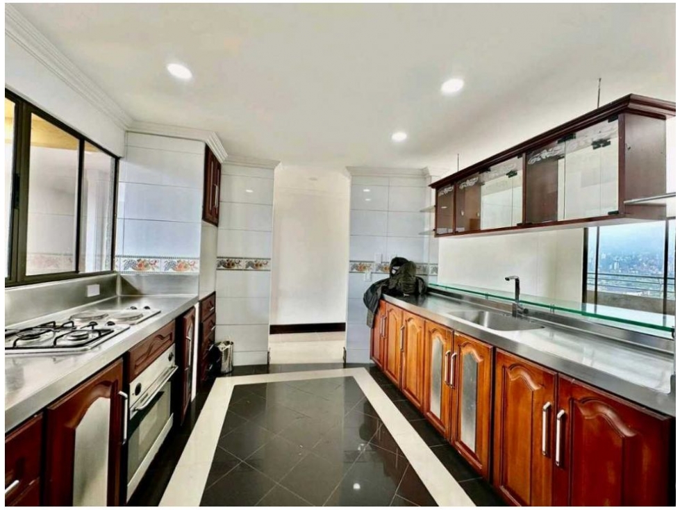Penthouse en Venta , Loma de los Bernal en Medellín