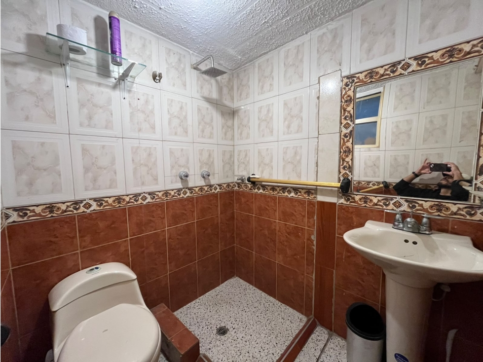 Casa multifamiliar de 3 niveles en venta en Kennedy, Bogotá — foto 5