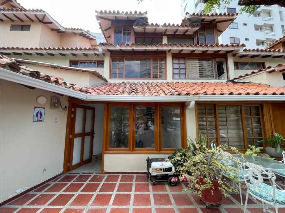 Casa de 3 pisos en arriendo/Rodadero Sur Santa Marta - 1