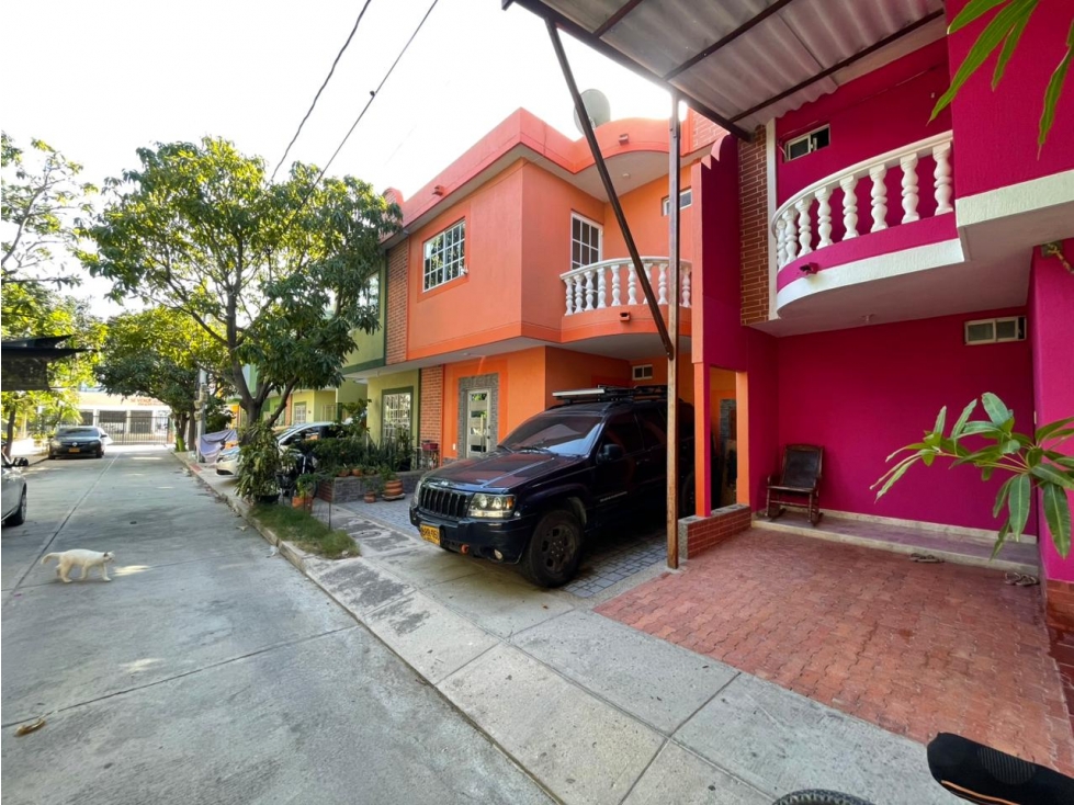 Casa en venta cerca de la playa Villas de Gaira, Santa Marta
