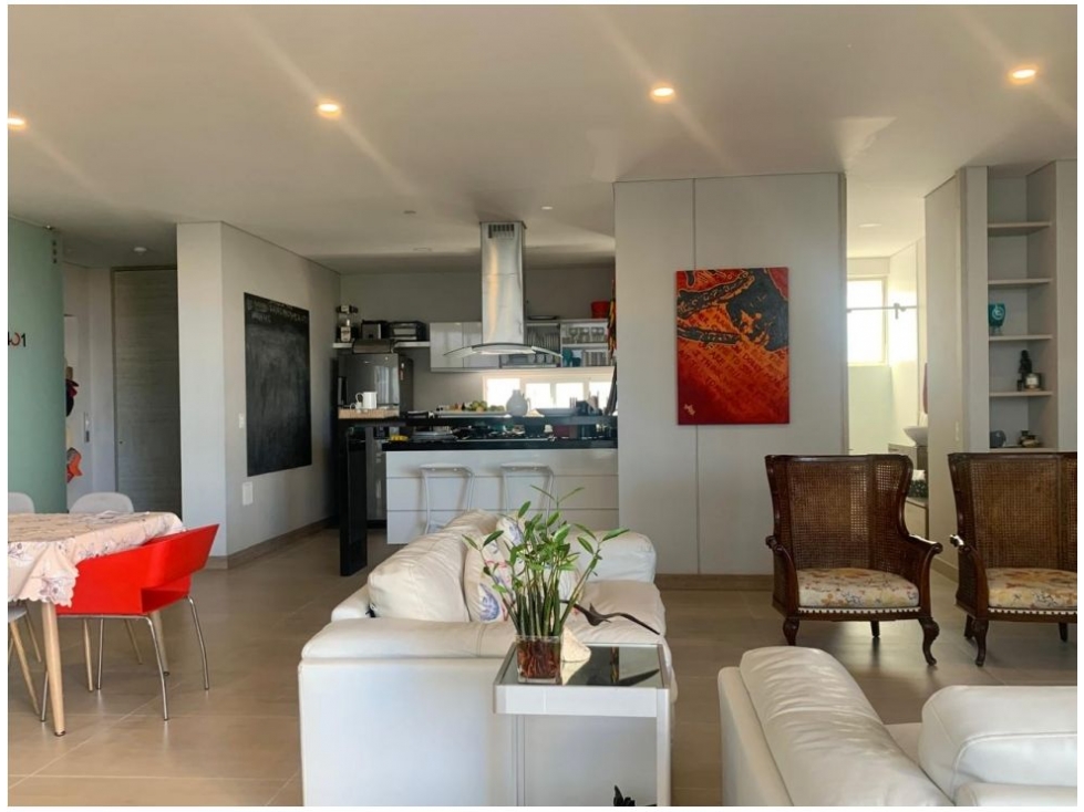 Descubre el refugio de tus sueños: Hermoso apartamento frente al mar — foto 4