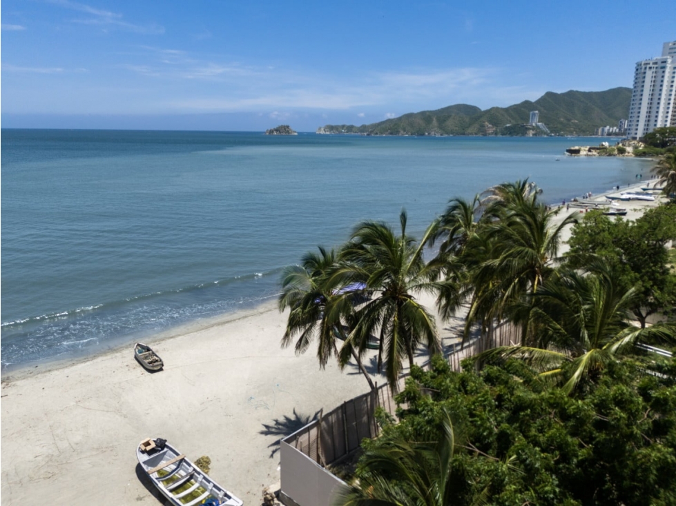 Venta de apartamento frente al mar permiso turístico Playa Salguero-D — foto 2