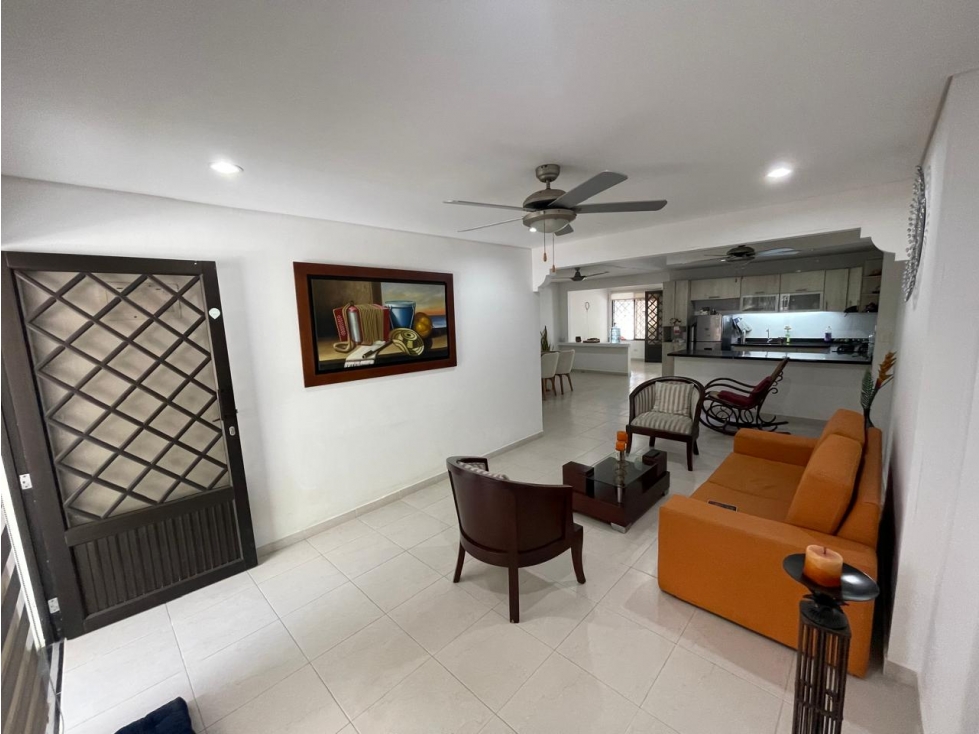 Venta de Casa de 1 Piso con Amplios Espacios / Barrio Jardín — foto 2
