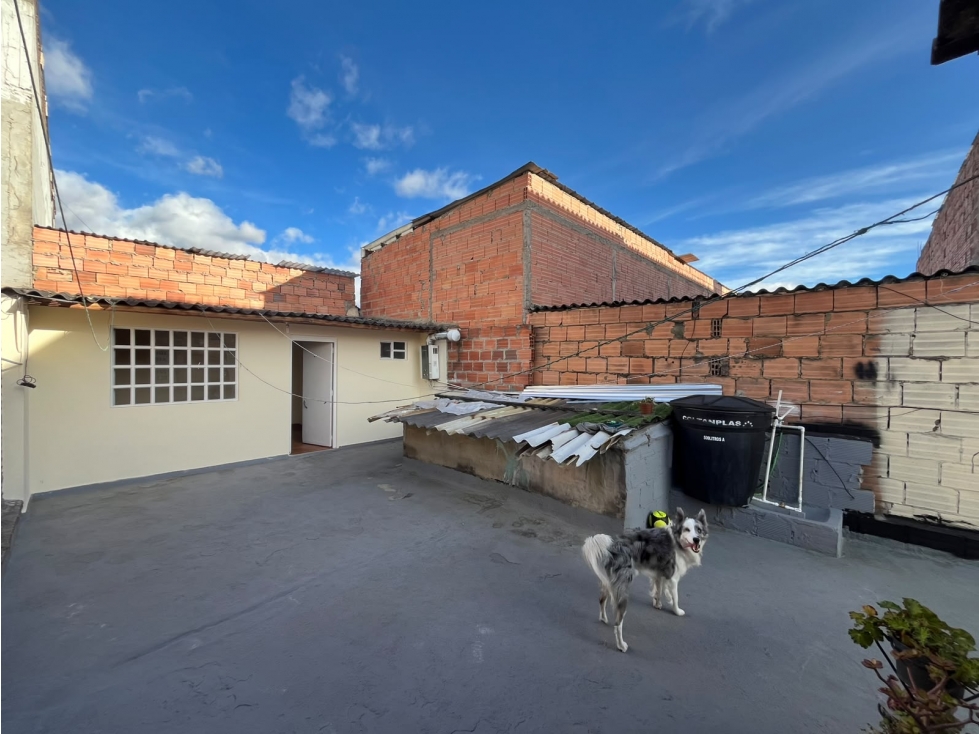 Casa multifamiliar de 3 niveles en venta en Kennedy, Bogotá — foto 2