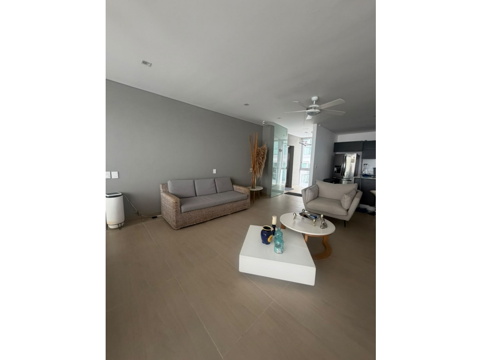 Arriendo apartamento amoblado en Edificio QB Santa Marta — foto 2