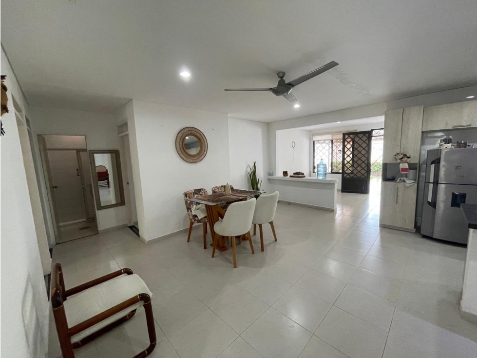 Venta de Casa de 1 Piso con Amplios Espacios / Barrio Jardín — foto 6