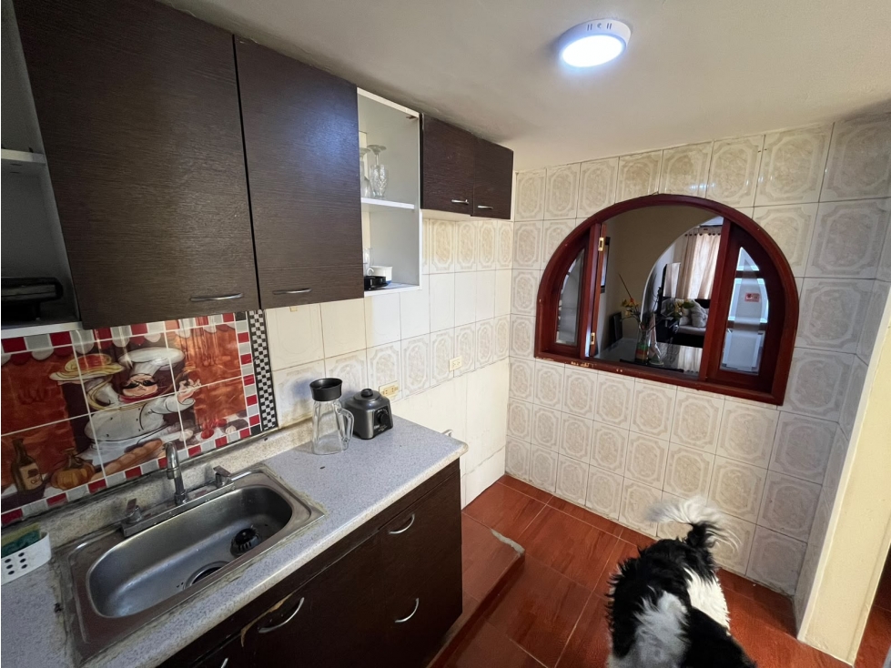 Casa multifamiliar de 3 niveles en venta en Kennedy, Bogotá — foto 4