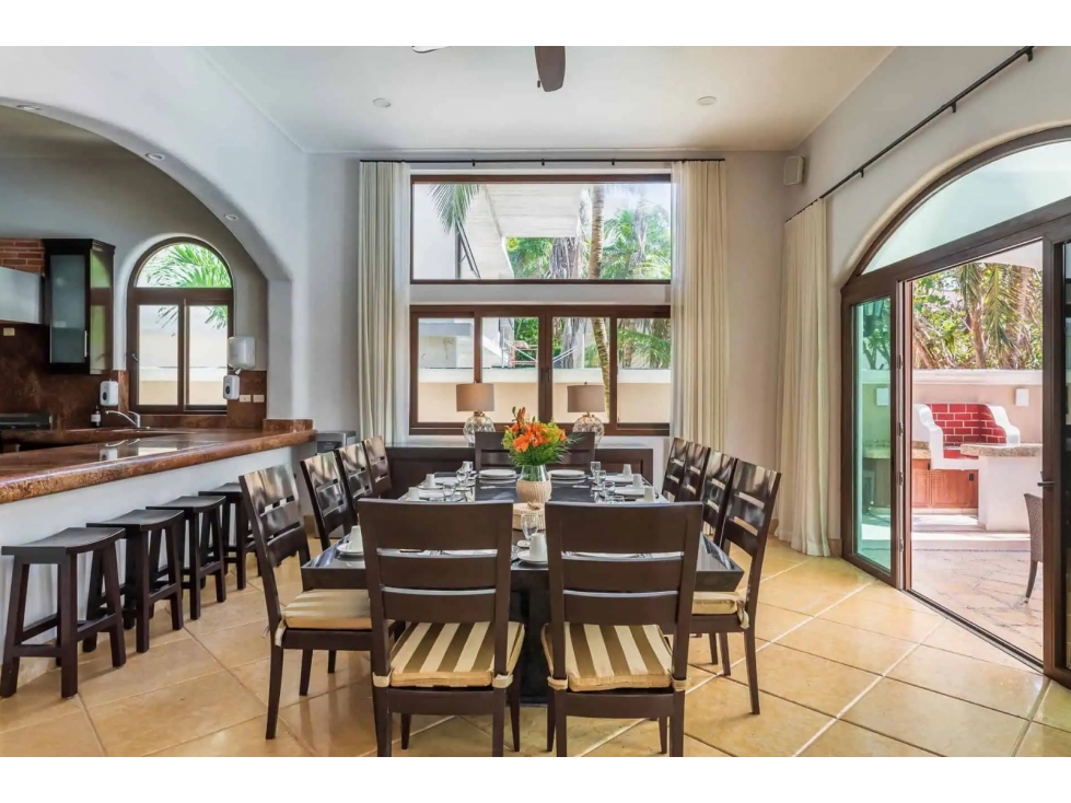 6-BEDROOM MAGNIFICENT HOME IN SOLIMAN BAY - 2