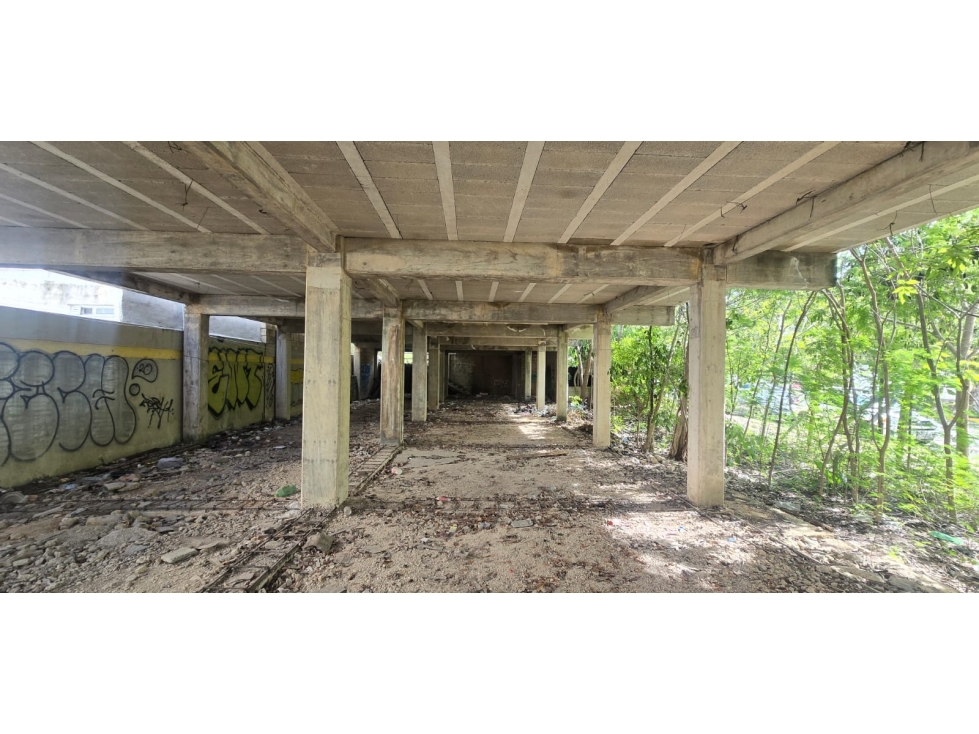 TERRENO SOBRE AVENIDA TRANSITADA EN VENTA PLAYA DEL CARMEN - 4