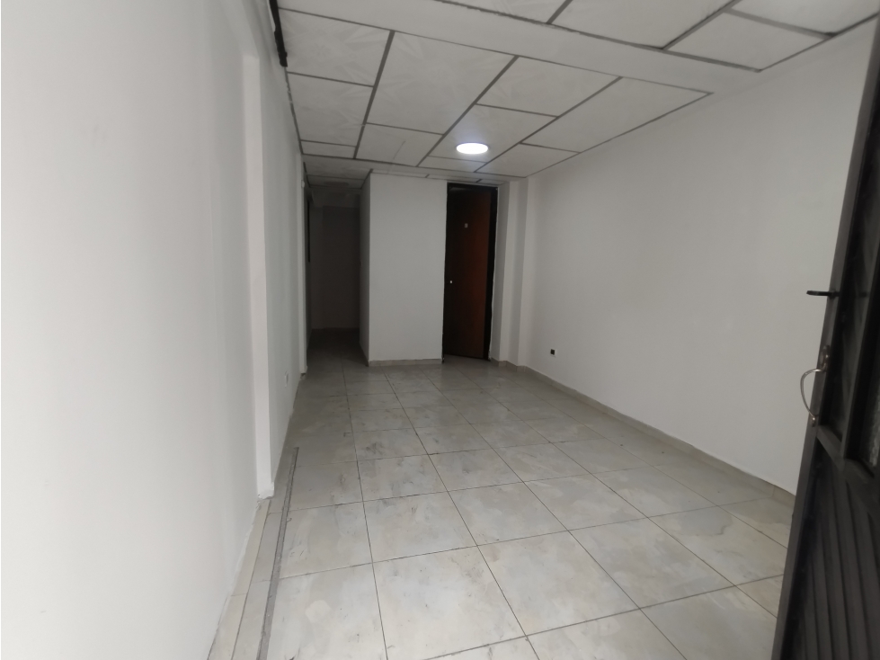 ARRIENDO LOCAL VILLAMARÍA 20m² | LOCALES BARATOS EN ARRIENDO - 1