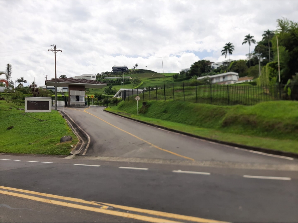 VENTA LOTE CAMPESTRE EN CONJUNTO POR EL CLUB CAMPESTRE MANIZALES - 2
