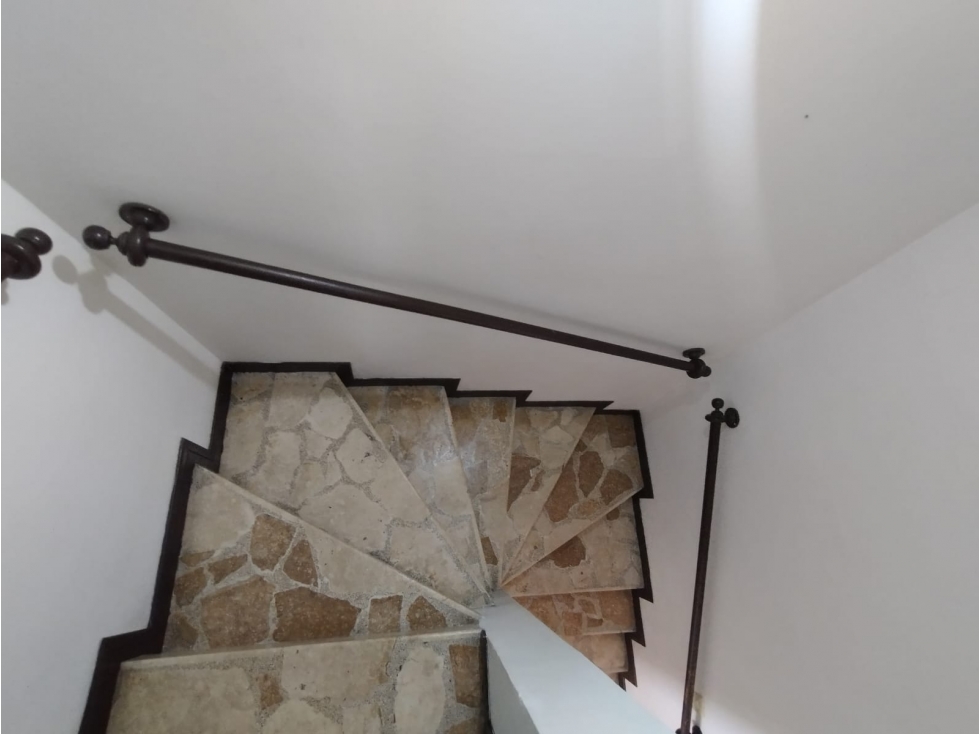 VENTA CASA EN ALTOS DE GRANADA MANIZALES | CASA DE 3 NIVELES — foto 2