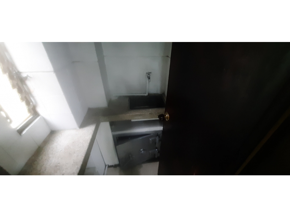 ARRIENDO OFICINA EN LOS AGUSTINOS, MANIZALES | ARRIENDOS MANIZALES — foto 2