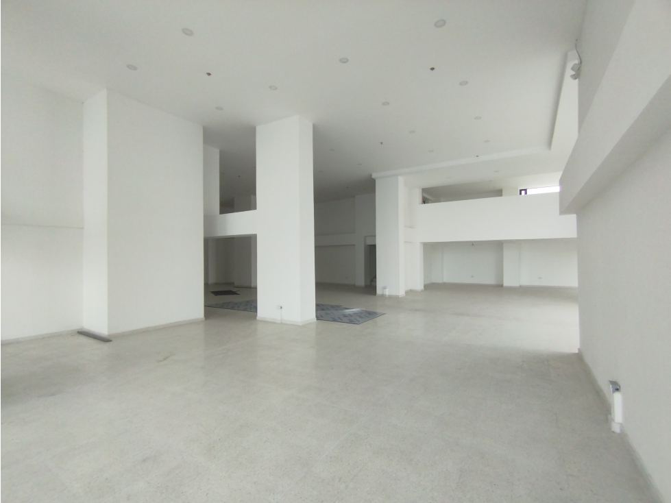 ARRIENDO LOCAL CHIPRE MANIZALES | 386MTS2