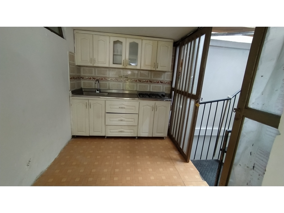 VENTA CASA CON RENTA EN QUINTA HISPANIA, MANIZALES | CASA EN VENTA