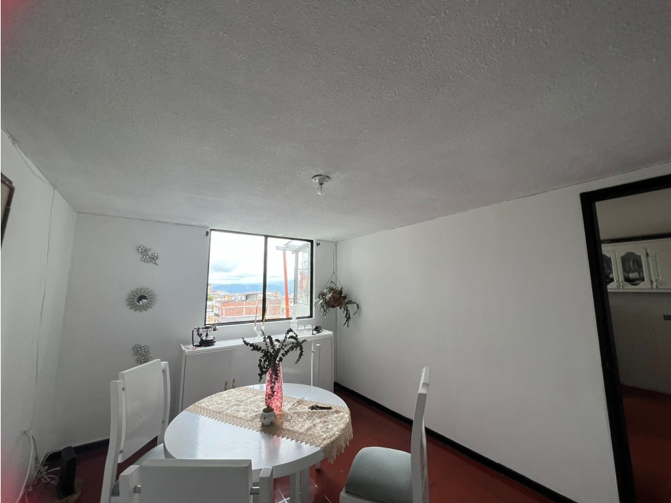 VENTA DE CASA CON RENTA EN CHIPRE, MANIZALES | CASA CON GARAJE - 2
