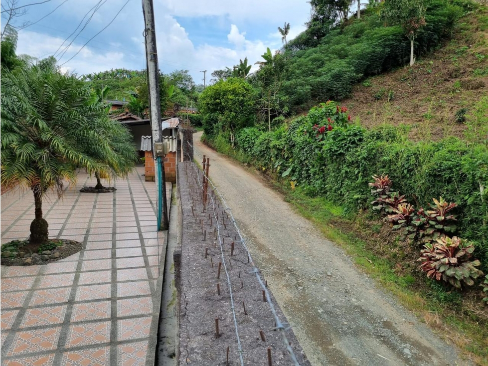 VENTA DE FINCA EN CHINCHINA, CALDAS | CASA CAMPESTRE EN VENTA — foto 4