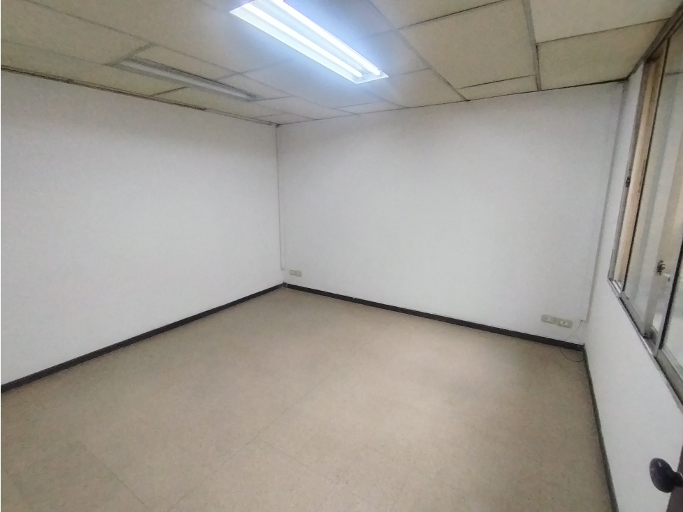 OFICINA EN ARRIENDO EN EL CENTRO DE MANIZALES | ARRIENDOS MANIZALES — foto 3