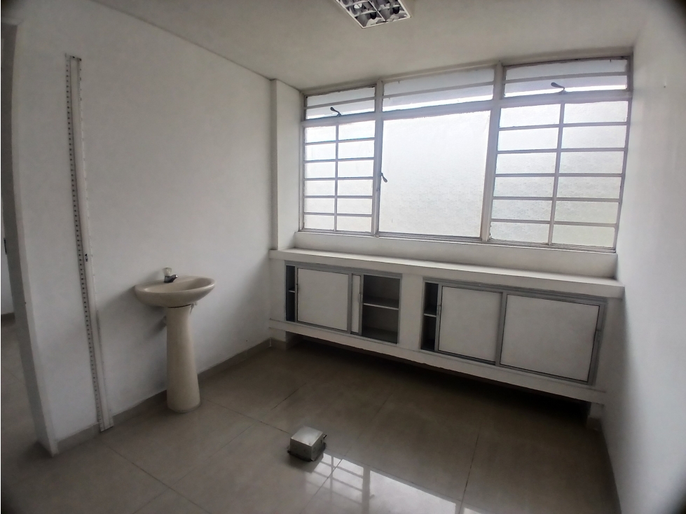 ARRIENDO OFICINA EN CENTRO DE MANIZALES | ARRIENDOS MANIZALES — foto 2