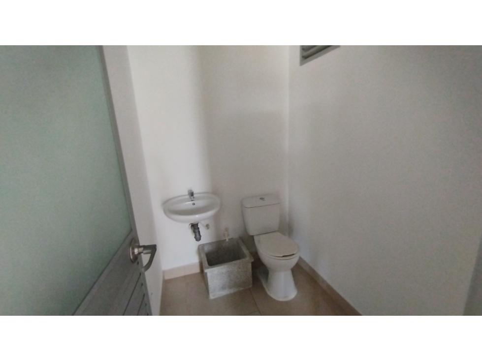 VENTA DE LOCAL EN COLOMBIA, MANIZALES 70m² | LOCALES EN VENTA — foto 4