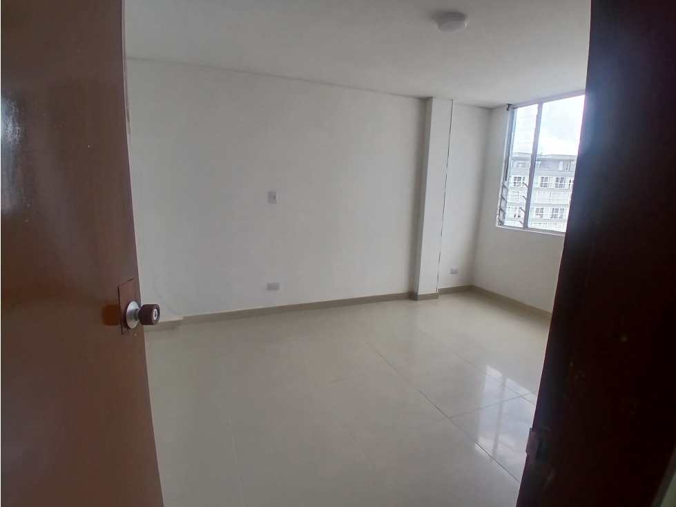 Apartamento amplio en Manizales 212 m² con balcón y vista a Nevados — foto 2