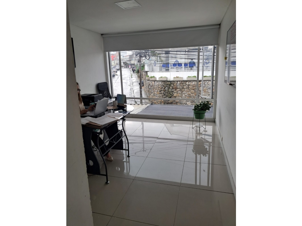 ARRIENDO OFICINA EN EL SECTOR DEL TRIANGULO MANIZALES/ — foto 2