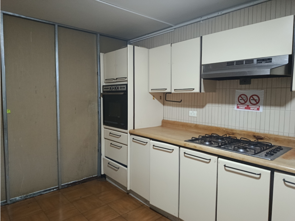 ARRIENDO OFICINA TRIANGULO MANIZALES | BAÑO PRIVADO-CLOSET INCLUIDO — foto 2