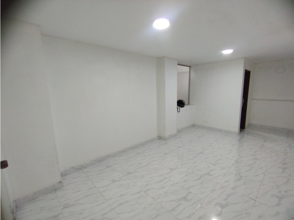 ARRIENDO CONSULTORIO VERSALLES MANIZALES | ASCENSOR — foto 2