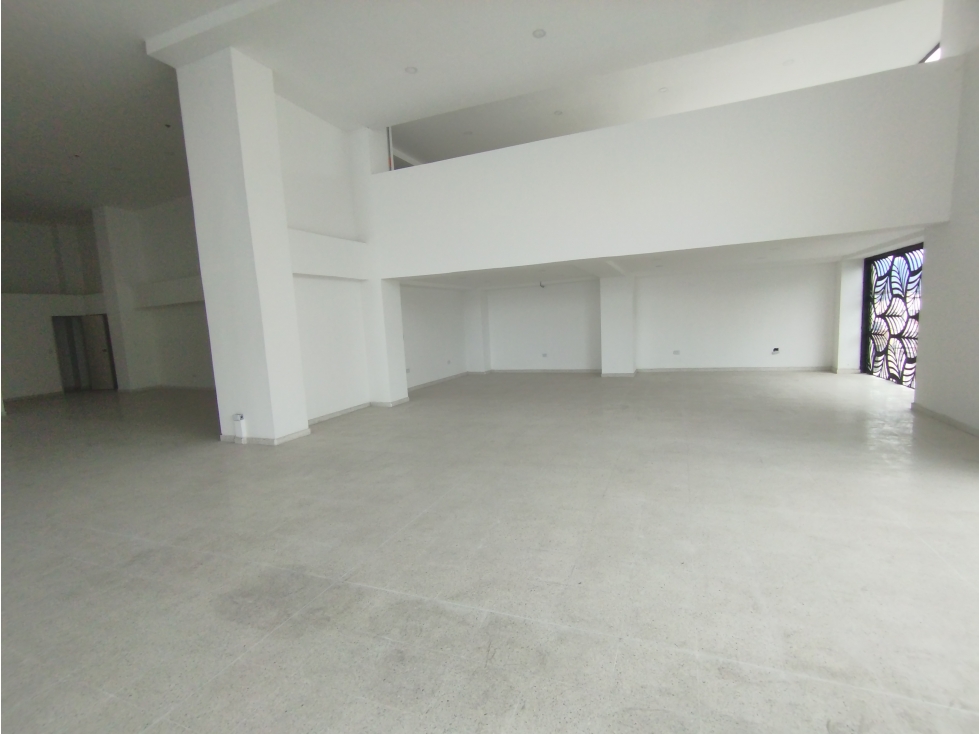 ARRIENDO LOCAL CHIPRE MANIZALES | 386MTS2 — foto 2