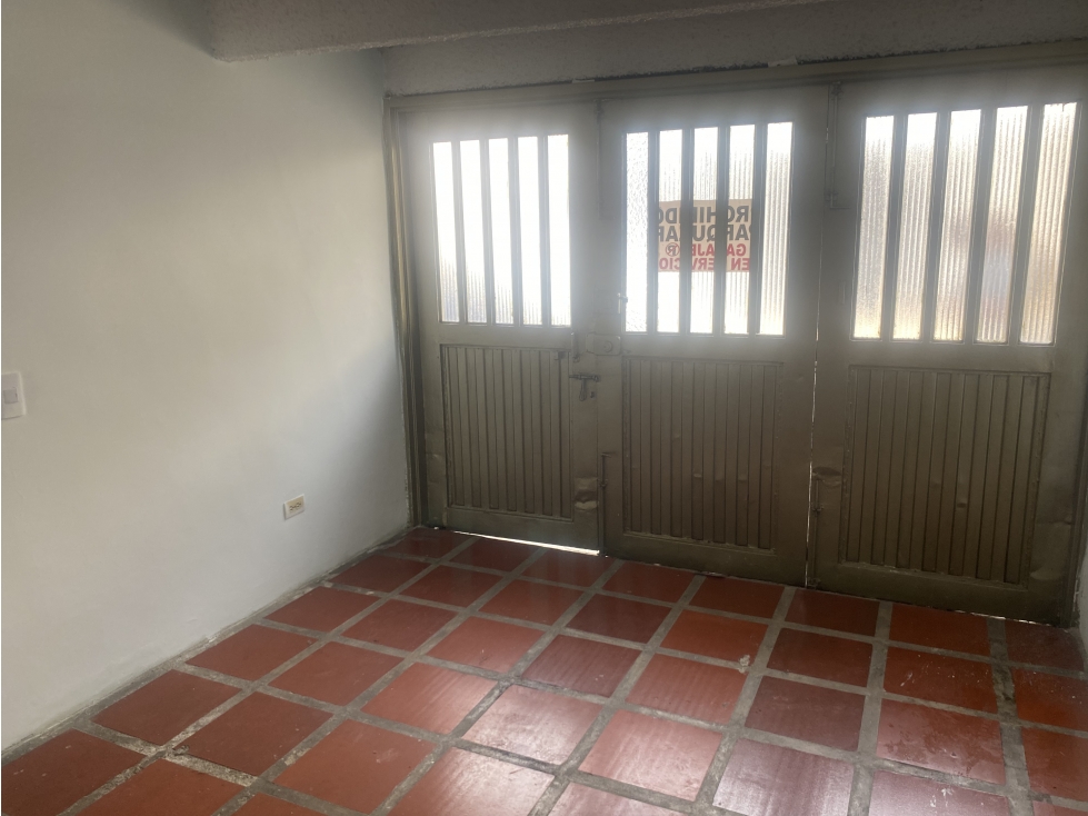 ARRIENDO CASA ASTURIAS MANIZALES | 3 ALCOBAS — foto 2
