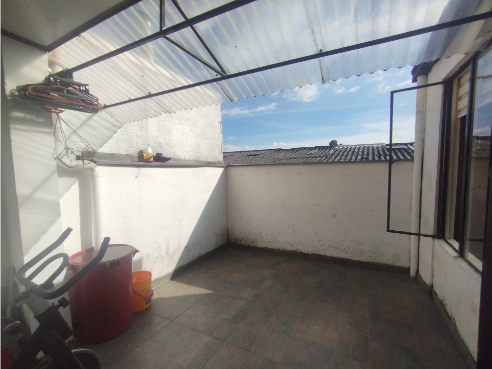 VENTA CASA LA FRANCIA MANIZALES | 4 PISOS- GARAJE — foto 2