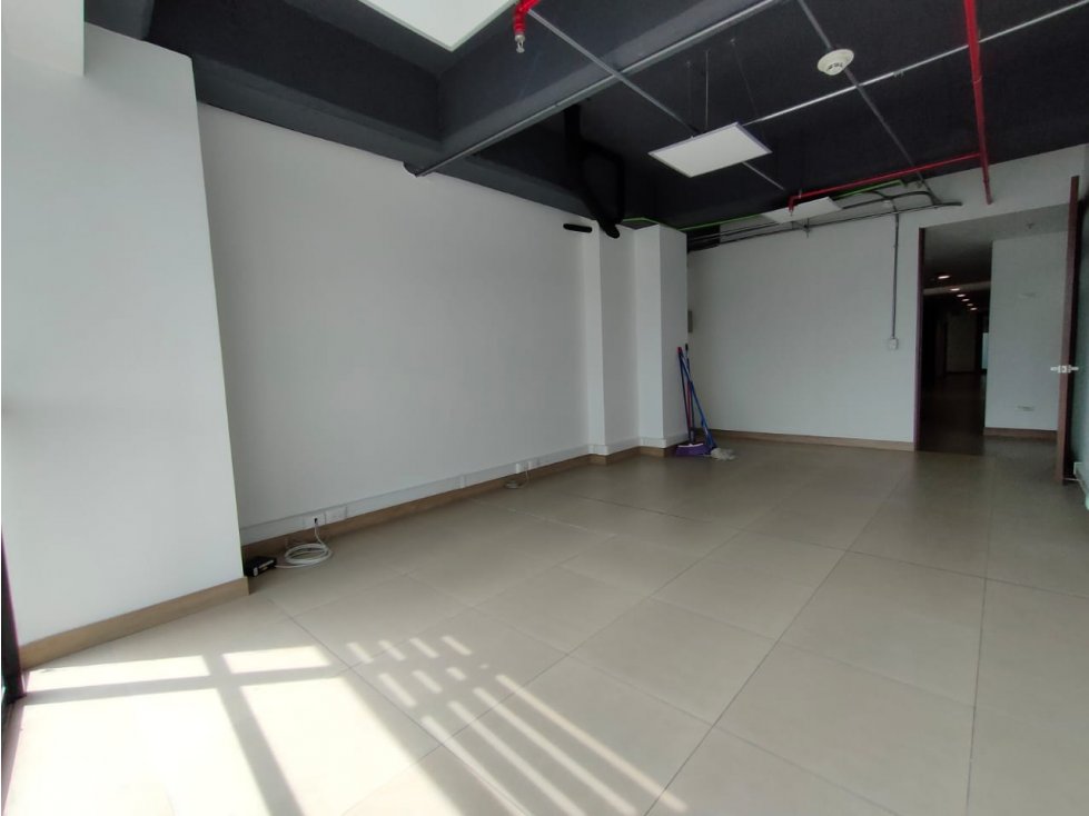 ARRIENDO OFICINA EN AVENIDA SANTANDER, MANIZALES | ARRIENDOS