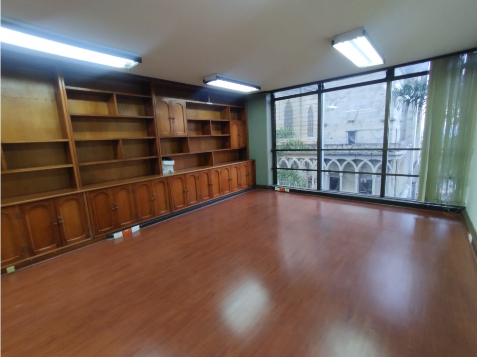 ARRIENDO OFICINA EN EL CENTRO, MANIZALES | ARRIENDOS MANIZALES — foto 4