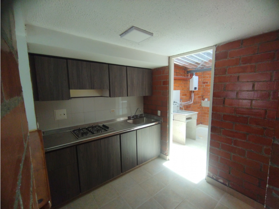 ARRIENDO CASA CAMPOHERMOSO MANIZALES | 2 PLANTAS — foto 3