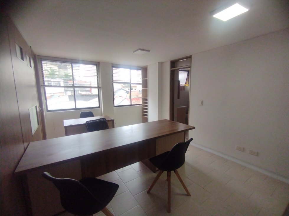 VENTA OFICINA CENTRO MANIZALES| AMPLIA