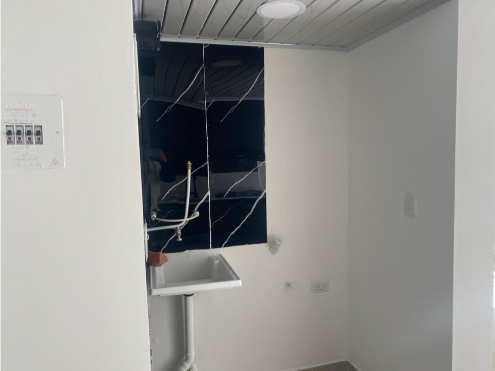 ARRIENDO APARTAMENTO EN LOS ALCAZARES MANIZALES — foto 3