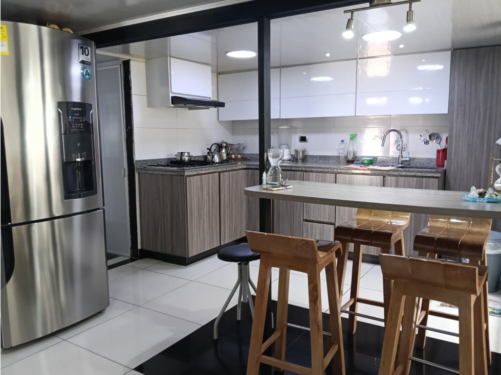 VENTA CASA CON RENTA FATIMA MANIZALES | 5 ALCOBAS-7 BAÑOS