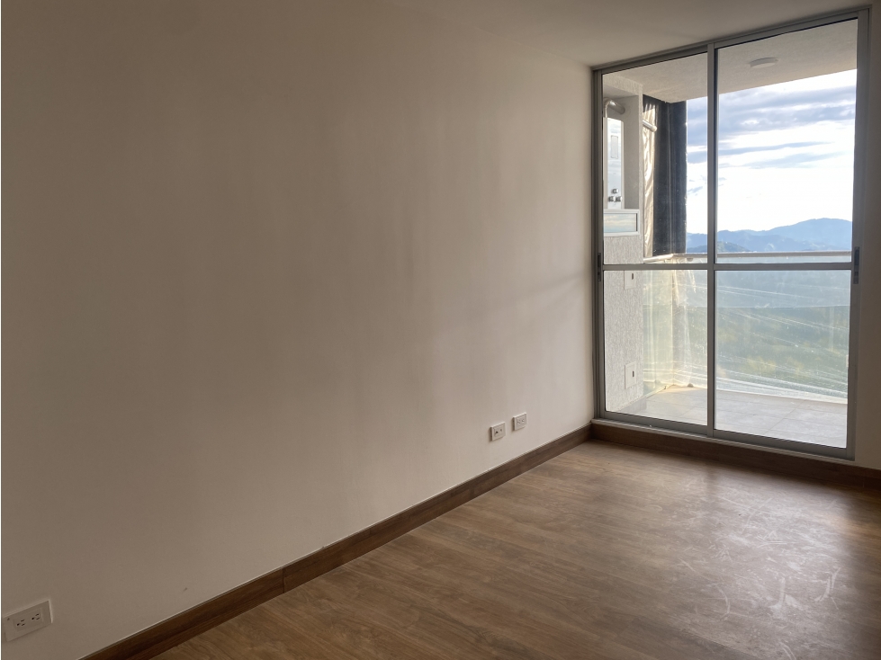 VENTA APARTAMENTO EN LA FRANCIA, MANIZALES | APARTAMENTO DE 6 ALCOBAS
