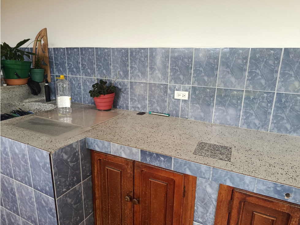 VENTA CASA CON RENTA CENTRO MANIZALES | 6 ALCOBAS — foto 2