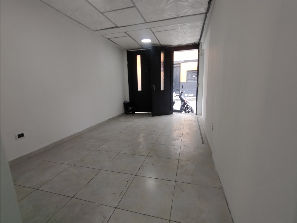 ARRIENDO LOCAL VILLAMARÍA 20m² | LOCALES BARATOS EN ARRIENDO - 5