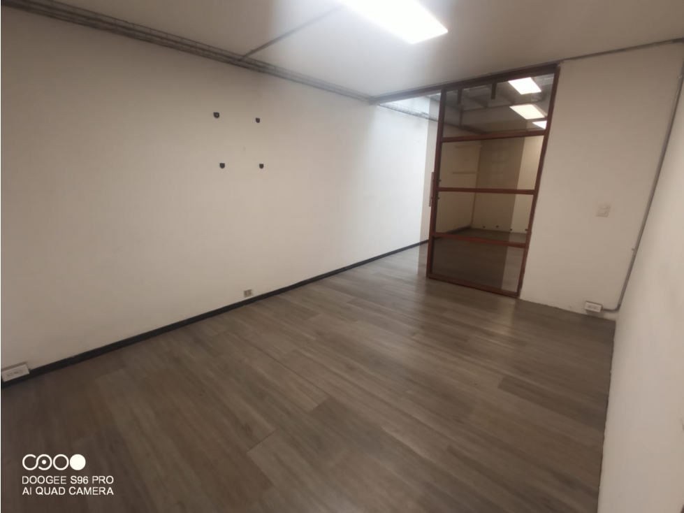 ARRIENDO OFICINA EN LA RAMBLA, MANIZALES | ARRIENDOS MANIZALES — foto 5