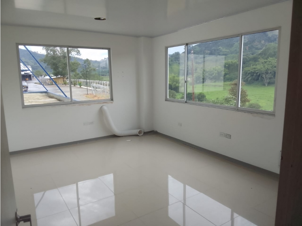 ARRIENDO BODEGA EN CHINCHINÁ, CALDAS | ARRIENDOS EN CHINCHINÁ - 3
