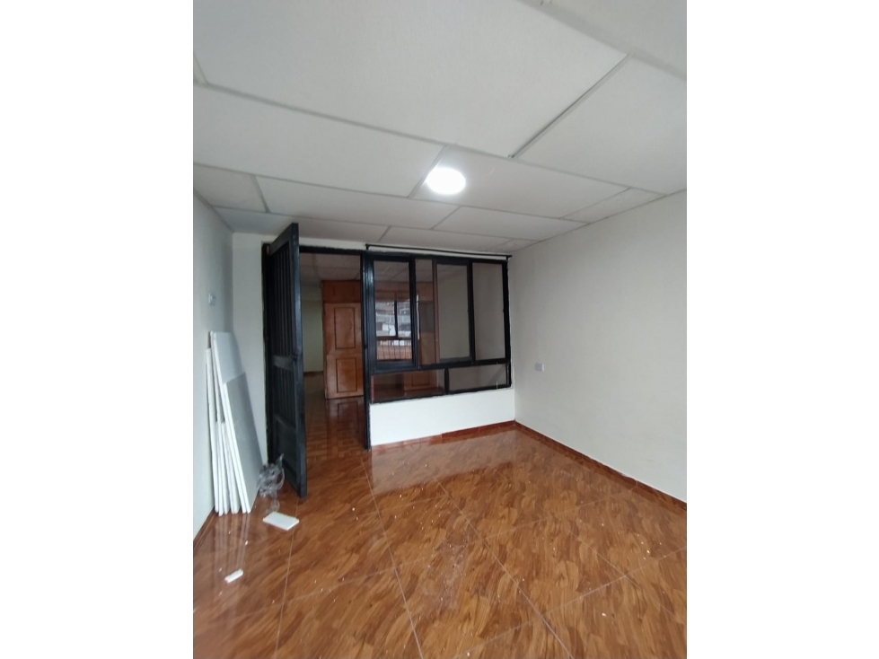 VENTA CASA CON RENTA LAS COLINAS MANIZALES | 8 ALCOBAS-3PISOS