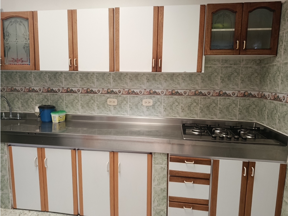 VENTA CASA CON RENTA CENTRO MANIZALES | 6 ALCOBAS — foto 3