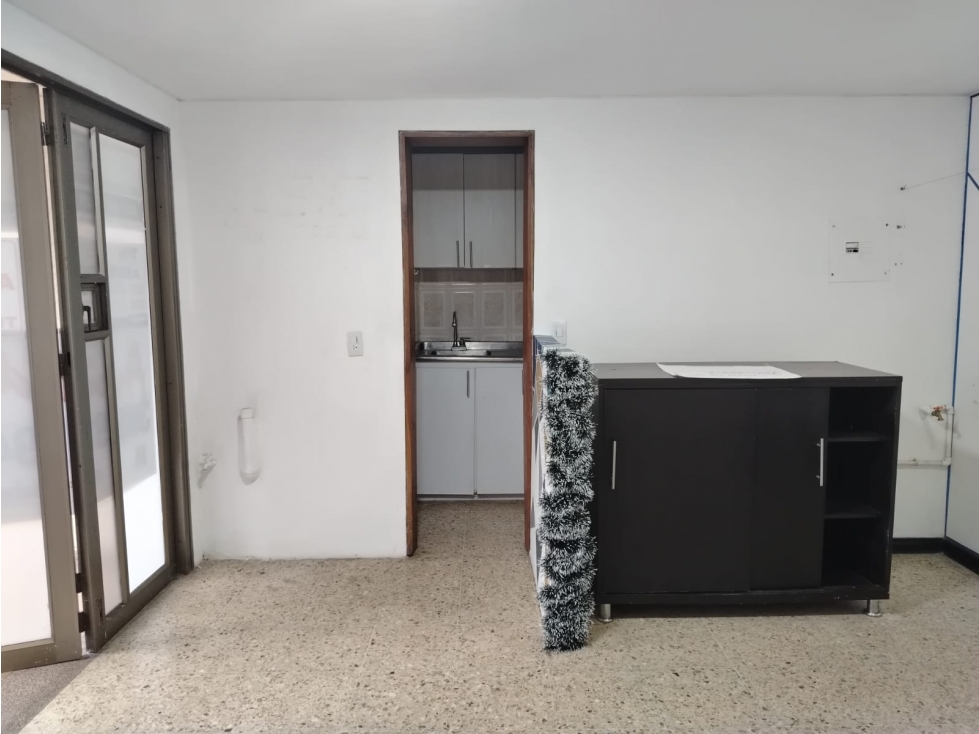 ARRIENDO OFICINA ARBOLEDA MANIZALES | UN SOLO AMBIENTE — foto 5