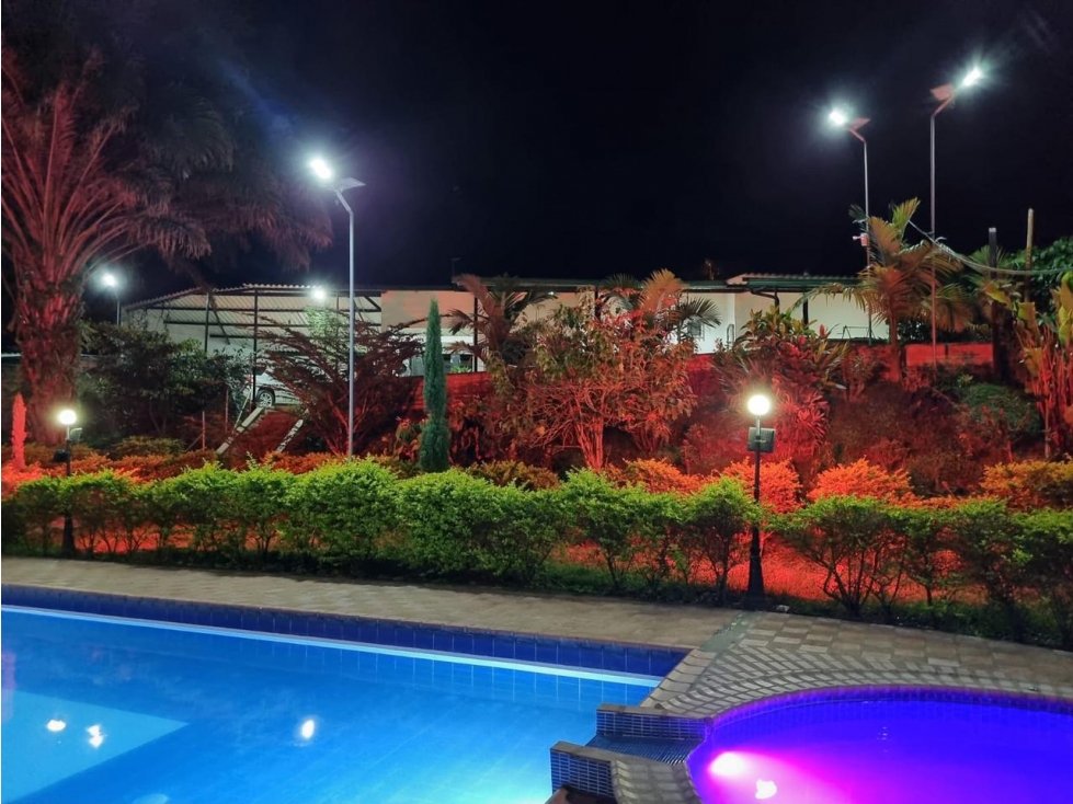 VENTA DE FINCA EN CHINCHINA, CALDAS | CASA CAMPESTRE EN VENTA