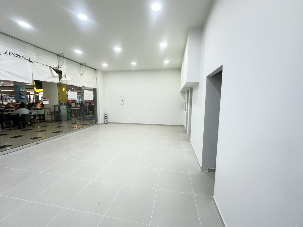 LOCAL EN VENTA EN AVENIDA SANTANDER MANIZALES | CABLE PLAZA — foto 2