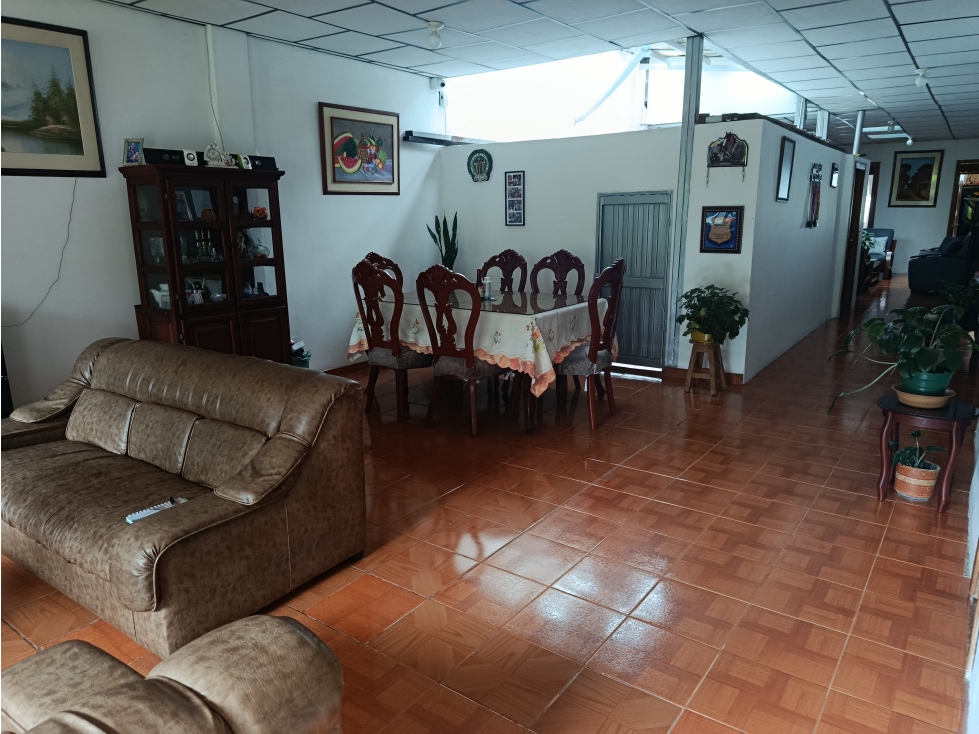 VENTA CASA CON RENTA CENTRO MANIZALES | 6 ALCOBAS — foto 6